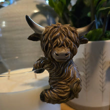 Load image into Gallery viewer, Adorable Highland Cow Candle Cling (lefty)