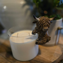 Load image into Gallery viewer, Adorable Highland Cow Candle Cling (lefty)