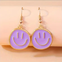 Load image into Gallery viewer, Smiley Face Earrings
