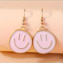 Load image into Gallery viewer, Smiley Face Earrings
