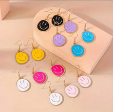 Load image into Gallery viewer, Smiley Face Earrings
