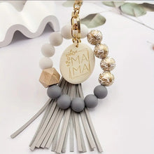 Load image into Gallery viewer, Mama Beaded Wristlet Leopard
